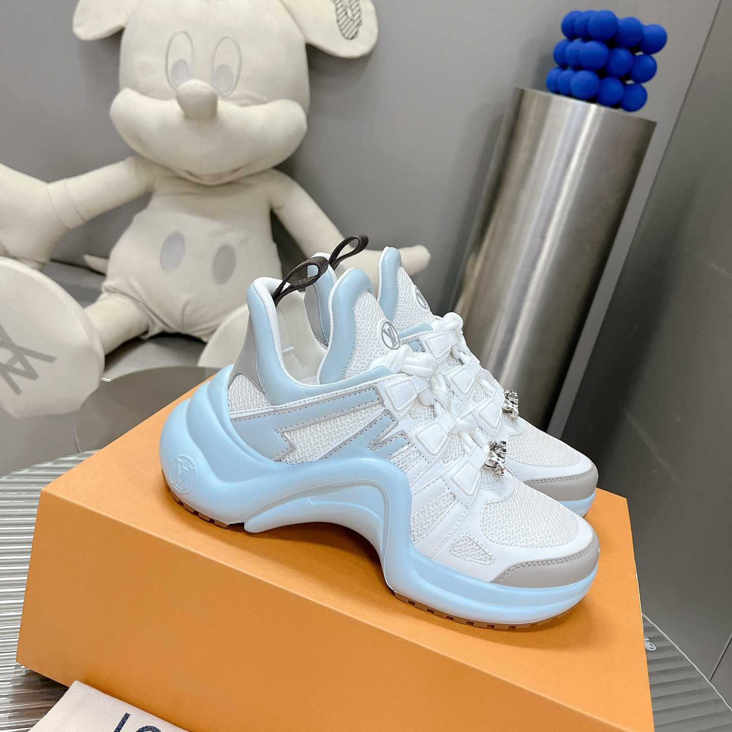 Louis Vuitton LV Archlight Sneaker     1AB154 - FashionPlug