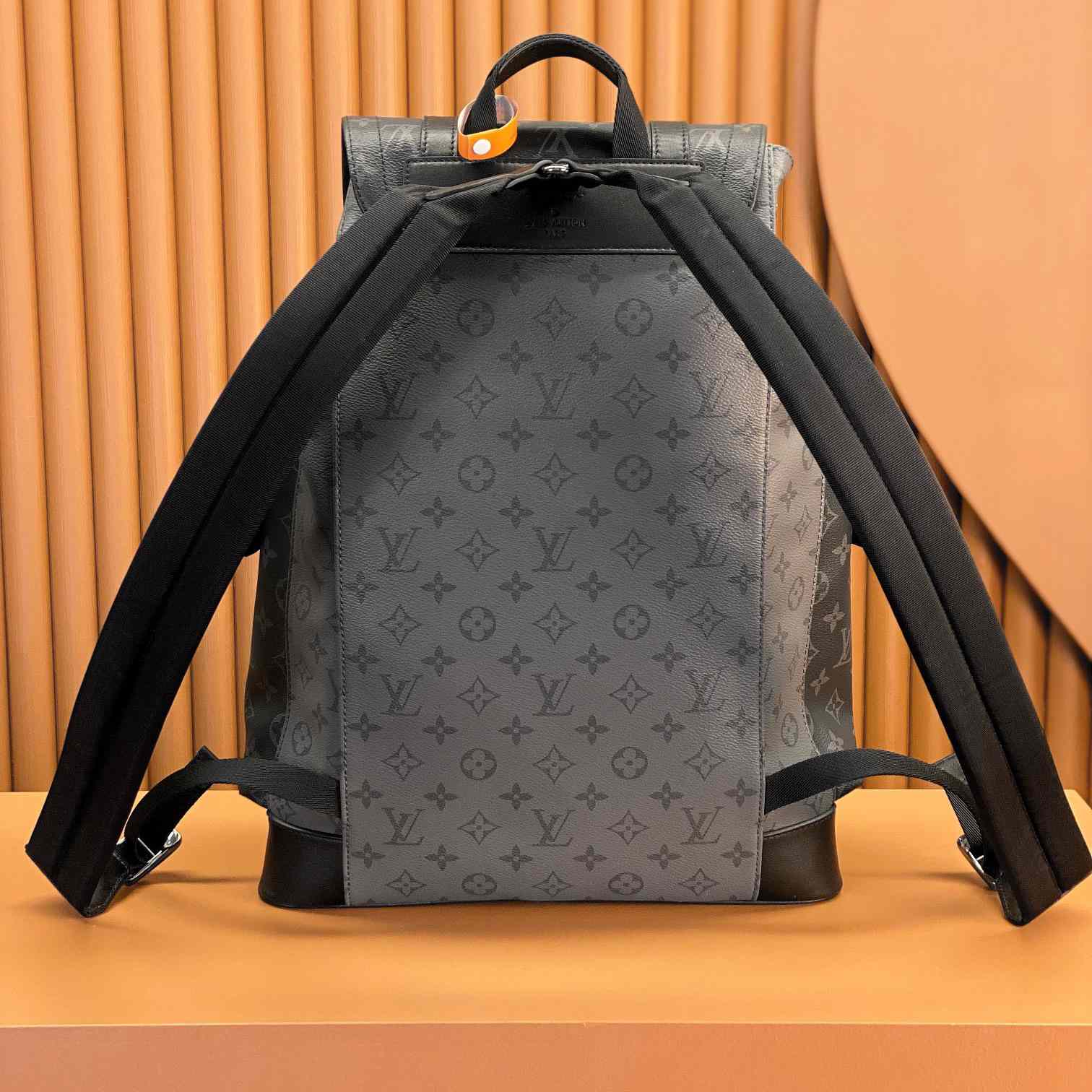 Louis Vuitton Christopher MM (38x44x21cm)     M45419 - FashionPlug
