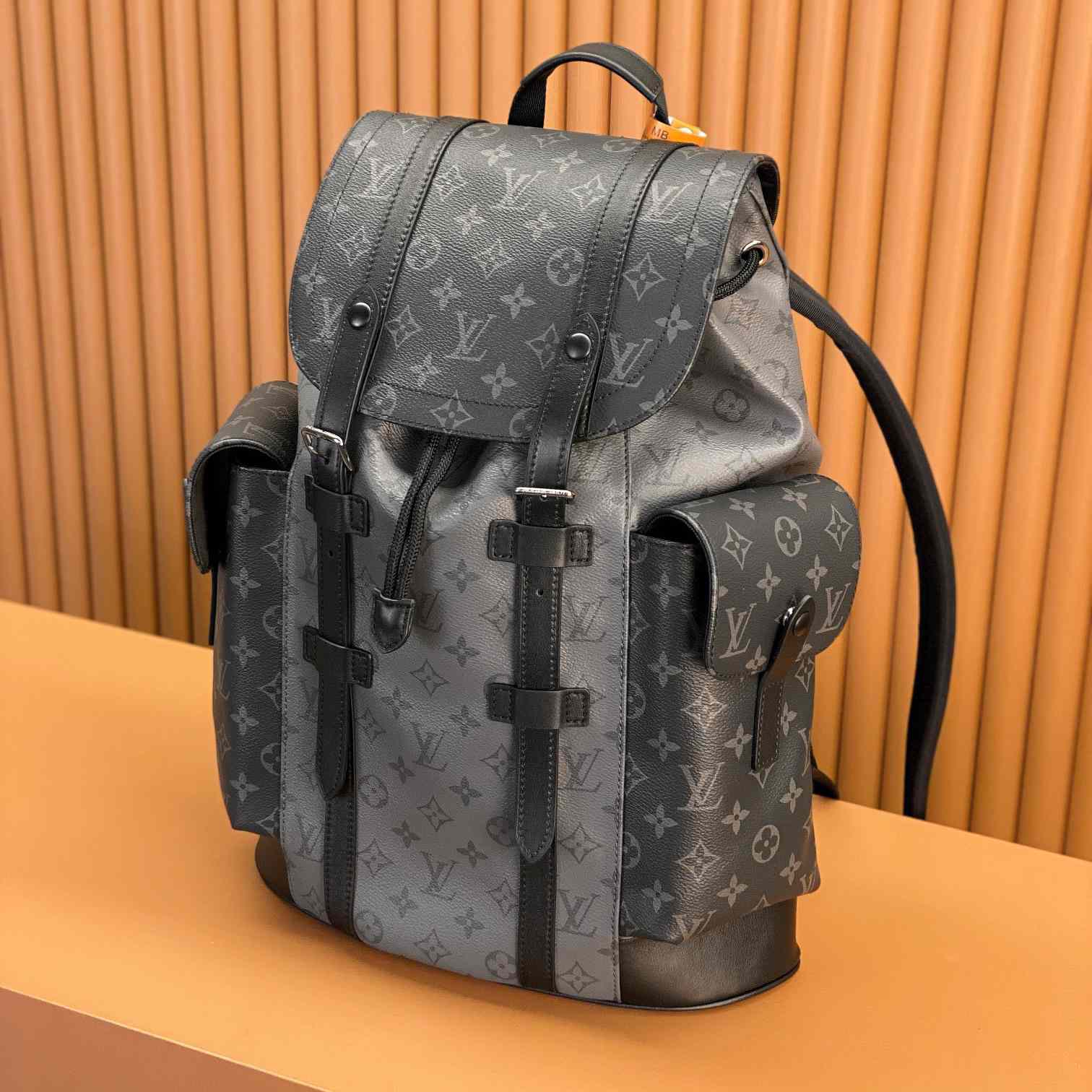 Louis Vuitton Christopher MM (38x44x21cm)     M45419 - FashionPlug
