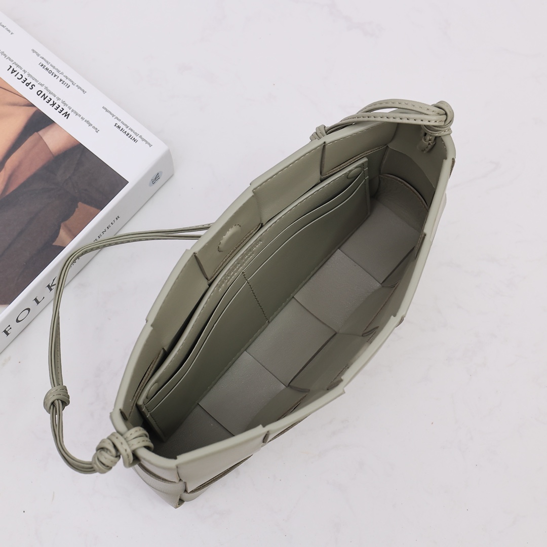 Bottega Veneta Cassette Pouch On Strap - FashionPlug