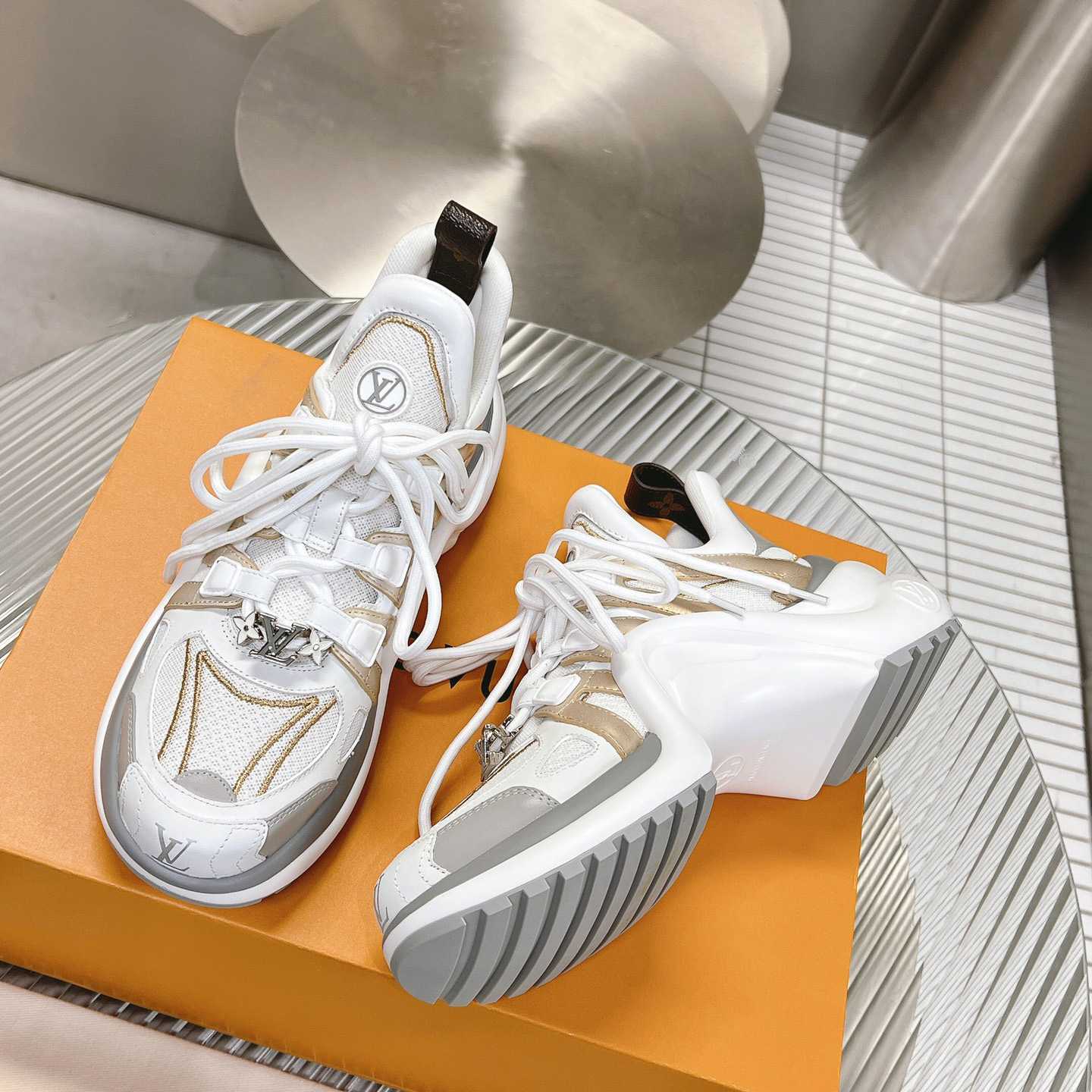 Louis Vuitton LV Archlight Sneaker      1AAVXW - FashionPlug