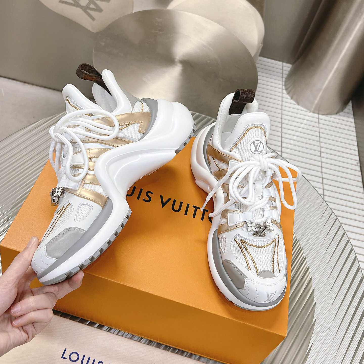 Louis Vuitton LV Archlight Sneaker      1AAVXW - FashionPlug