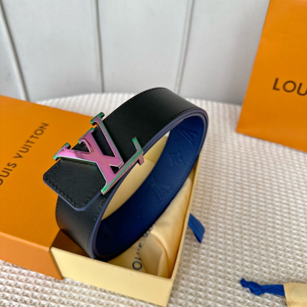 Louis Vuitton LV Initials 40mm Reversible Belt   M8260U - FashionPlug