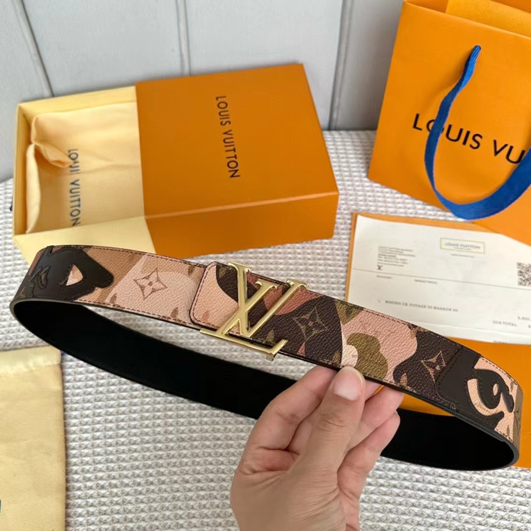 Louis Vuitton LV Initials 40mm Reversible Belt - FashionPlug