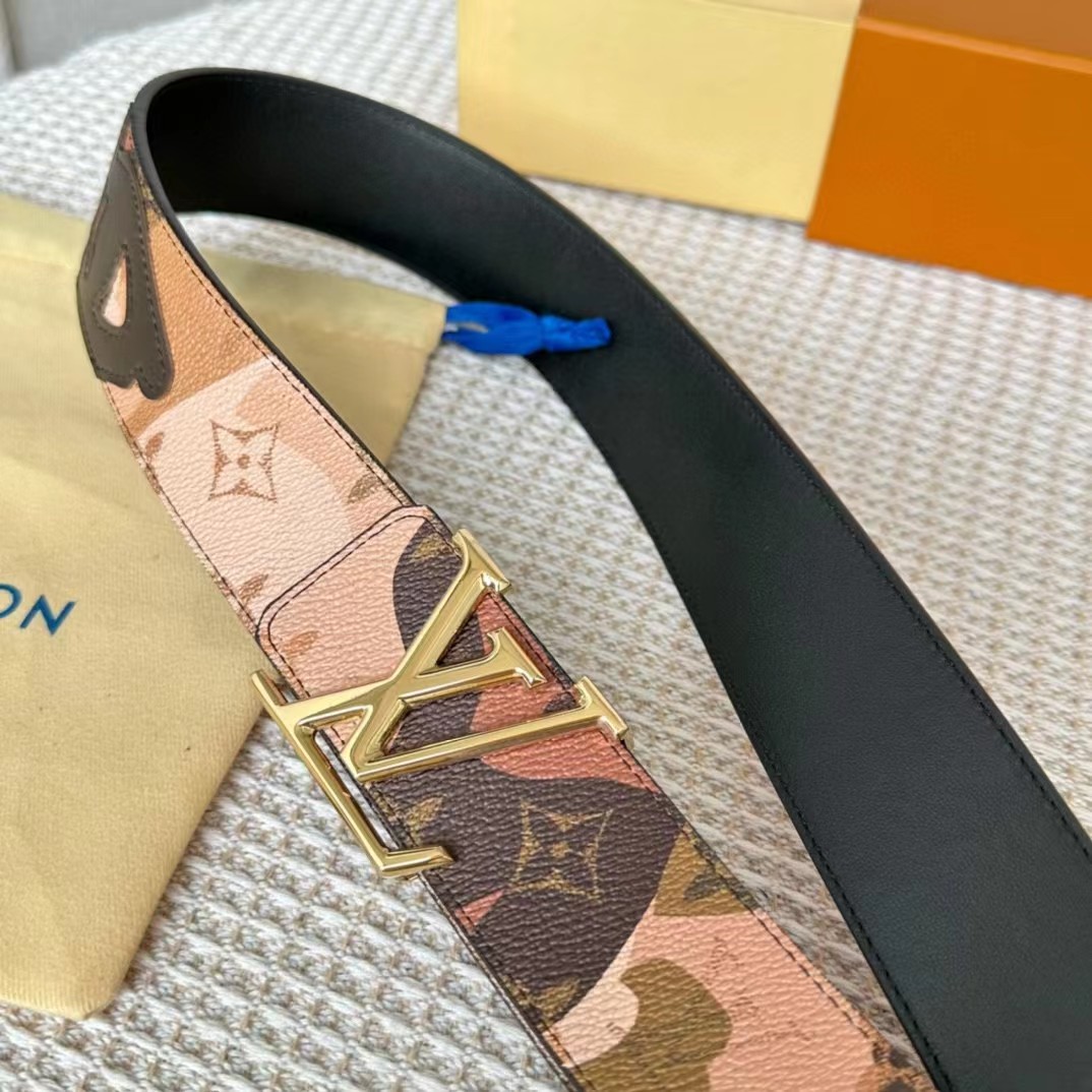Louis Vuitton LV Initials 40mm Reversible Belt - FashionPlug