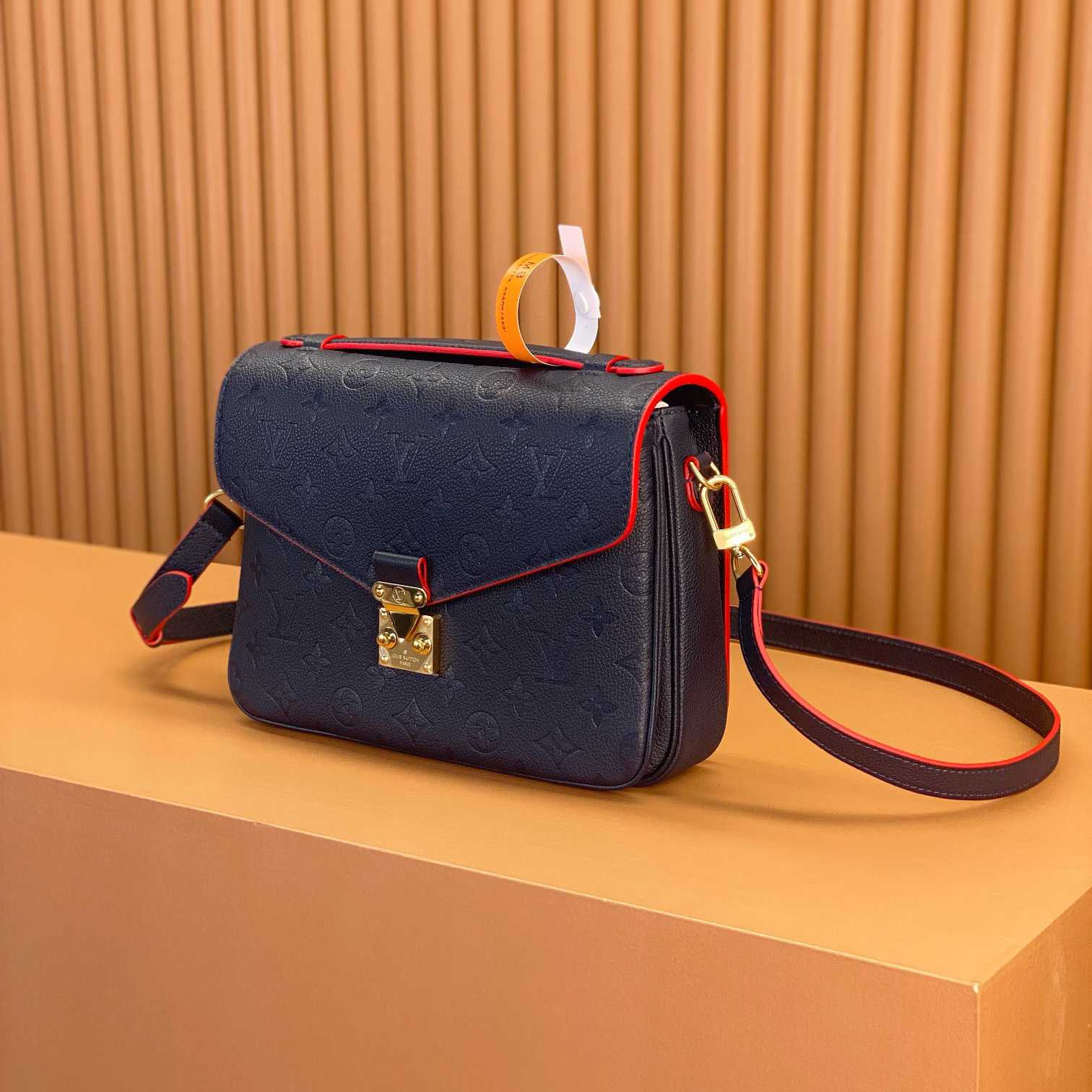 Louis Vuitton Pochette Métis (25*19*7cm)   M44071 - FashionPlug