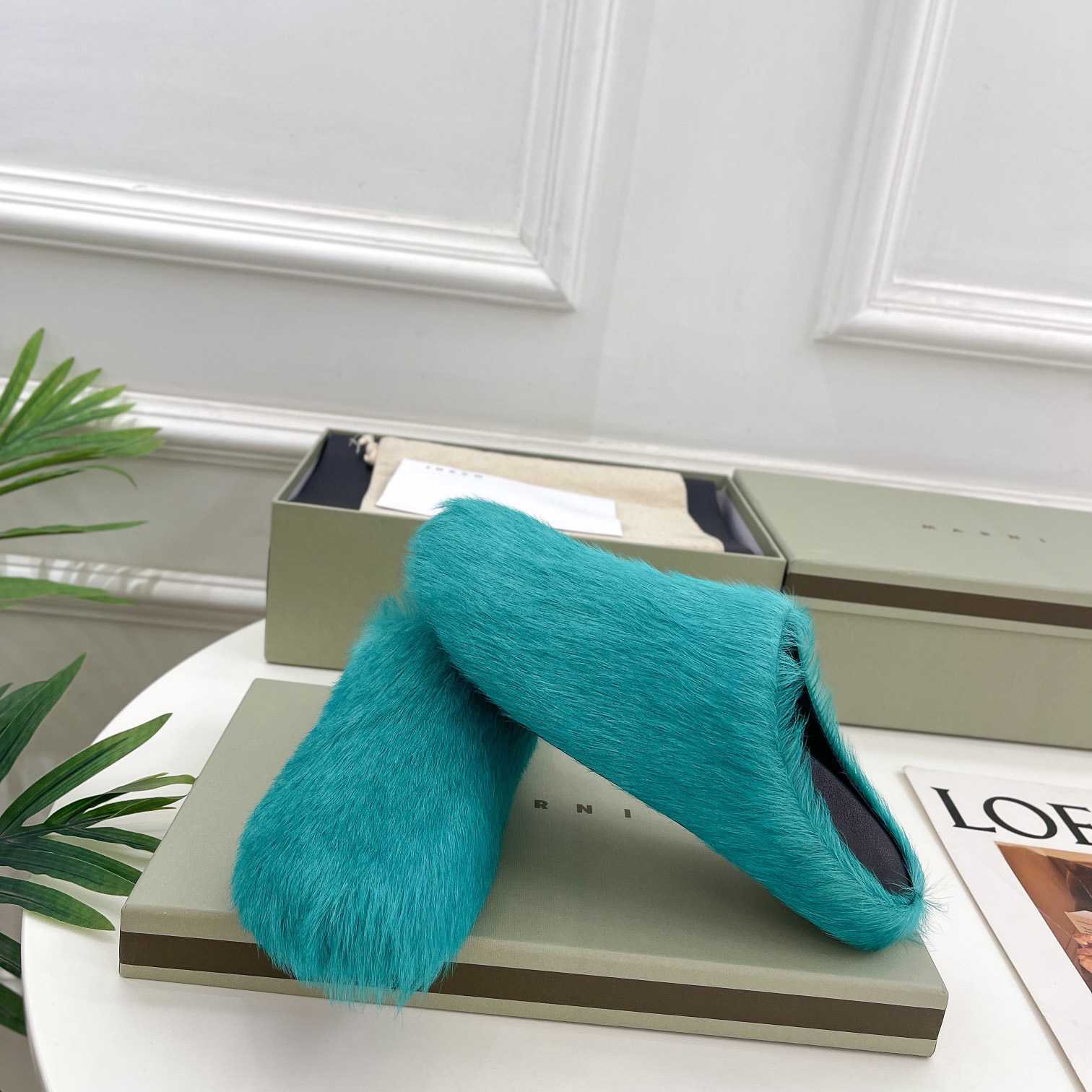 Marni Fussbett Slip-On Flat Mules - FashionPlug