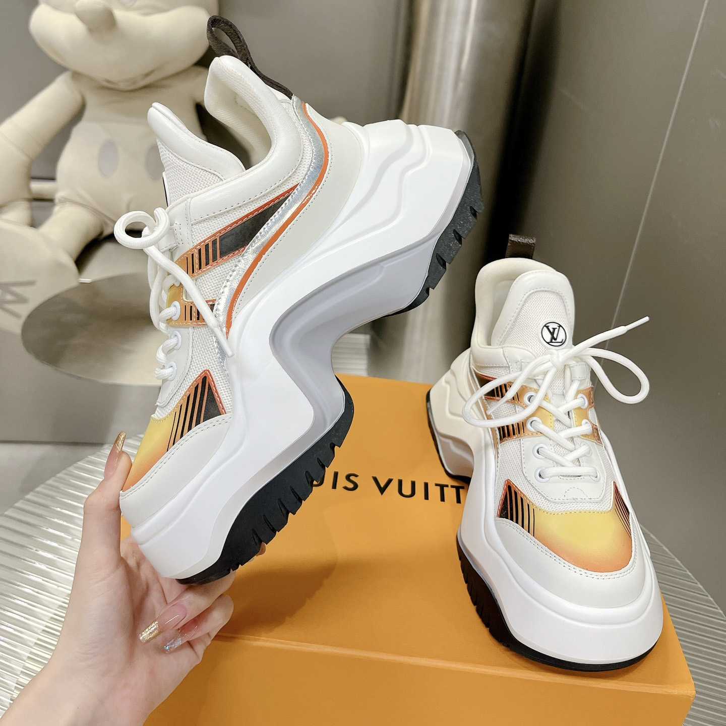 Louis Vuitton LV Archlight 2.0 Platform Sneaker    1ABHZZ - FashionPlug