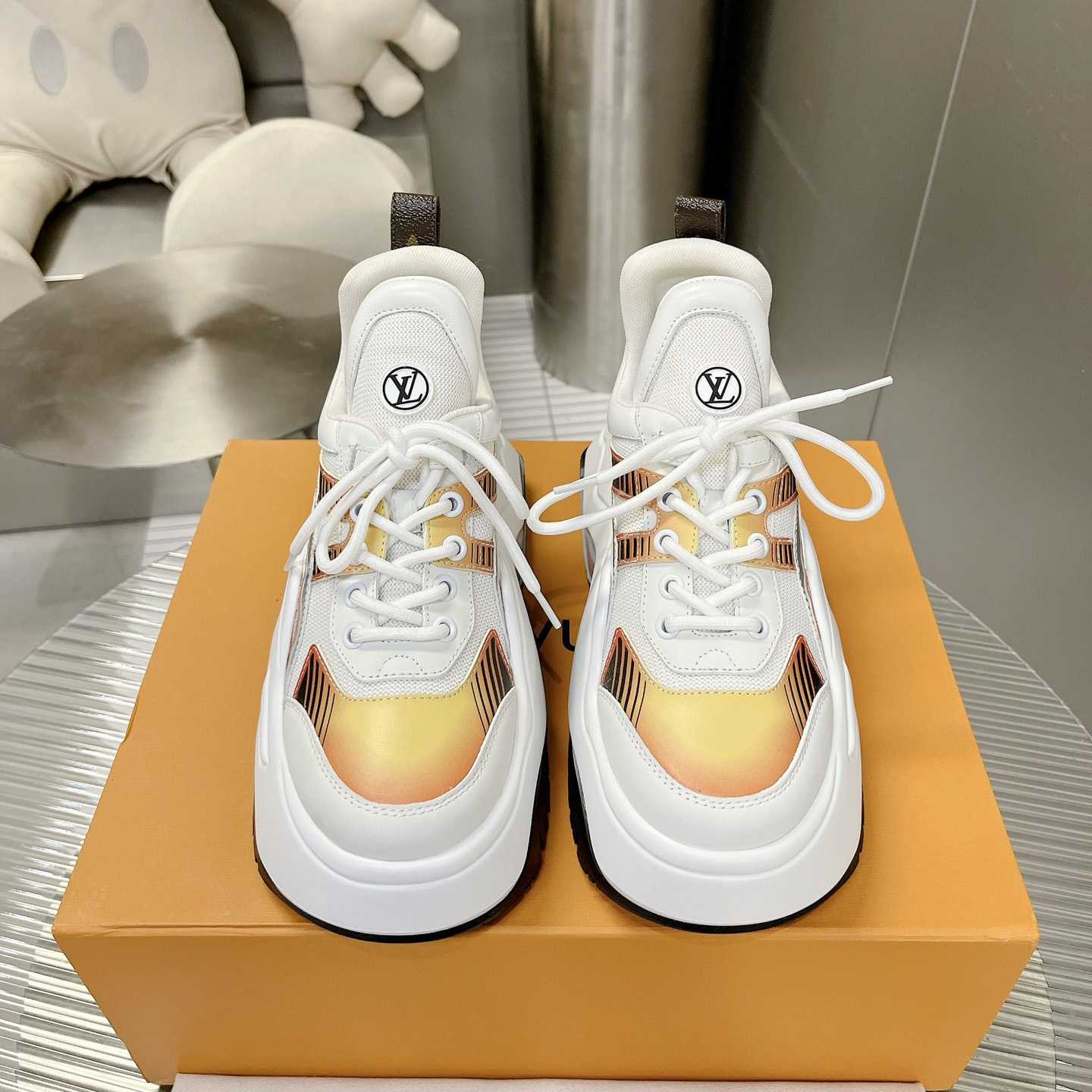 Louis Vuitton LV Archlight 2.0 Platform Sneaker    1ABHZZ - FashionPlug
