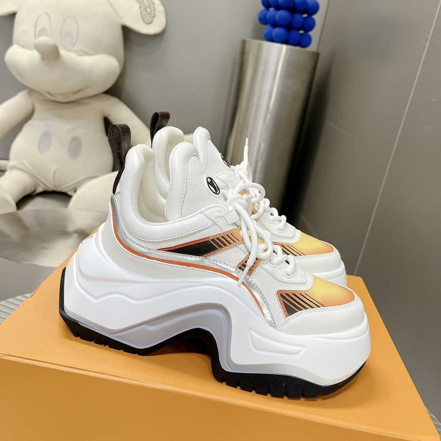 Louis Vuitton LV Archlight 2.0 Platform Sneaker    1ABHZZ - FashionPlug