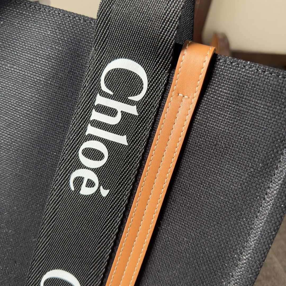 Chloe Medium Woody Tote Bag - FashionPlug