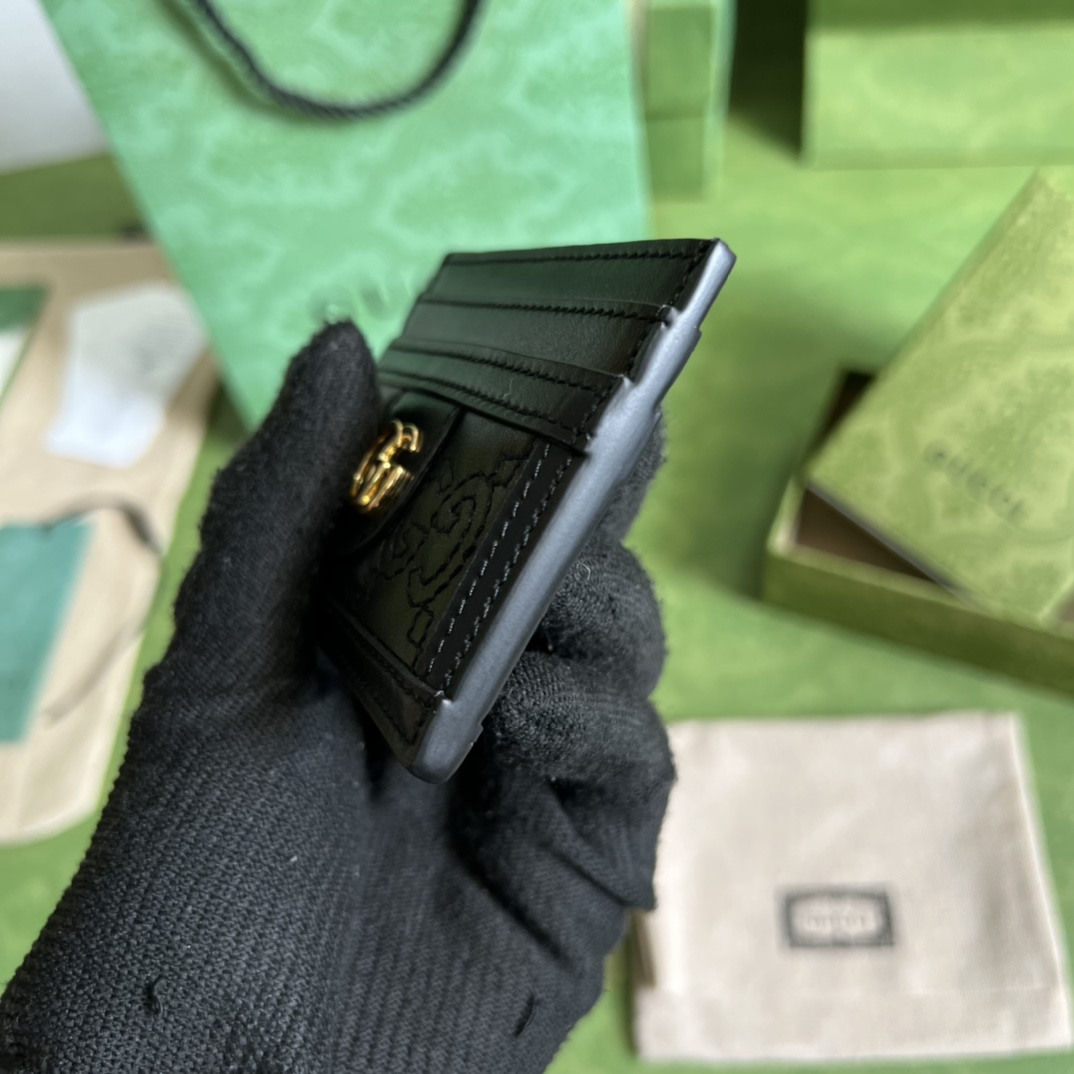 Gucci GG Matelasse Card Case - FashionPlug