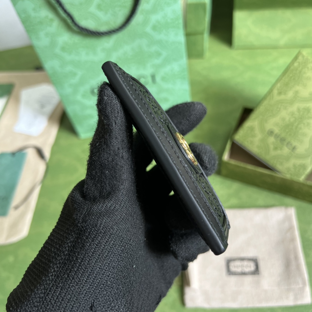 Gucci GG Matelasse Card Case - FashionPlug