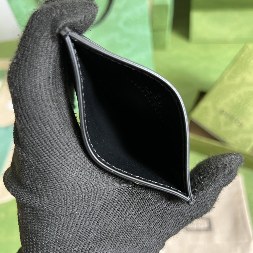 Gucci GG Matelasse Card Case - FashionPlug