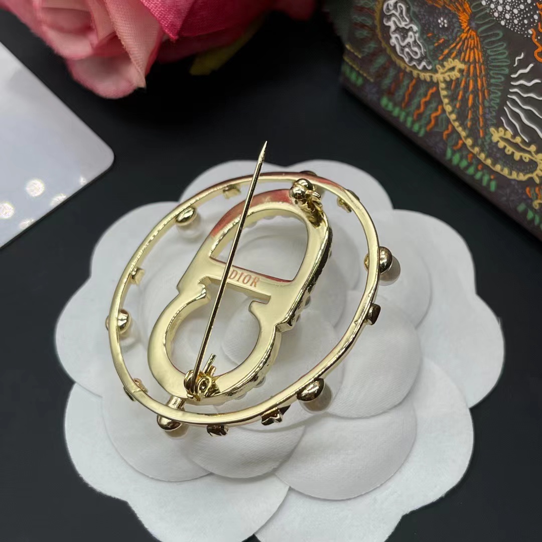 Dior Crystal Pearl Clair D Lune Brooch Gold - FashionPlug