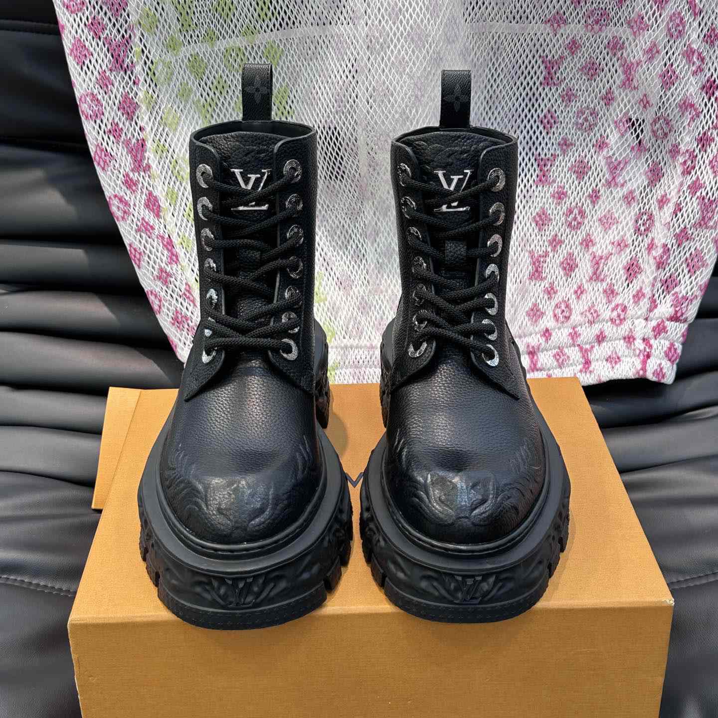 Louis Vuitton LV Baroque Ranger Boot    1AB8NG - FashionPlug