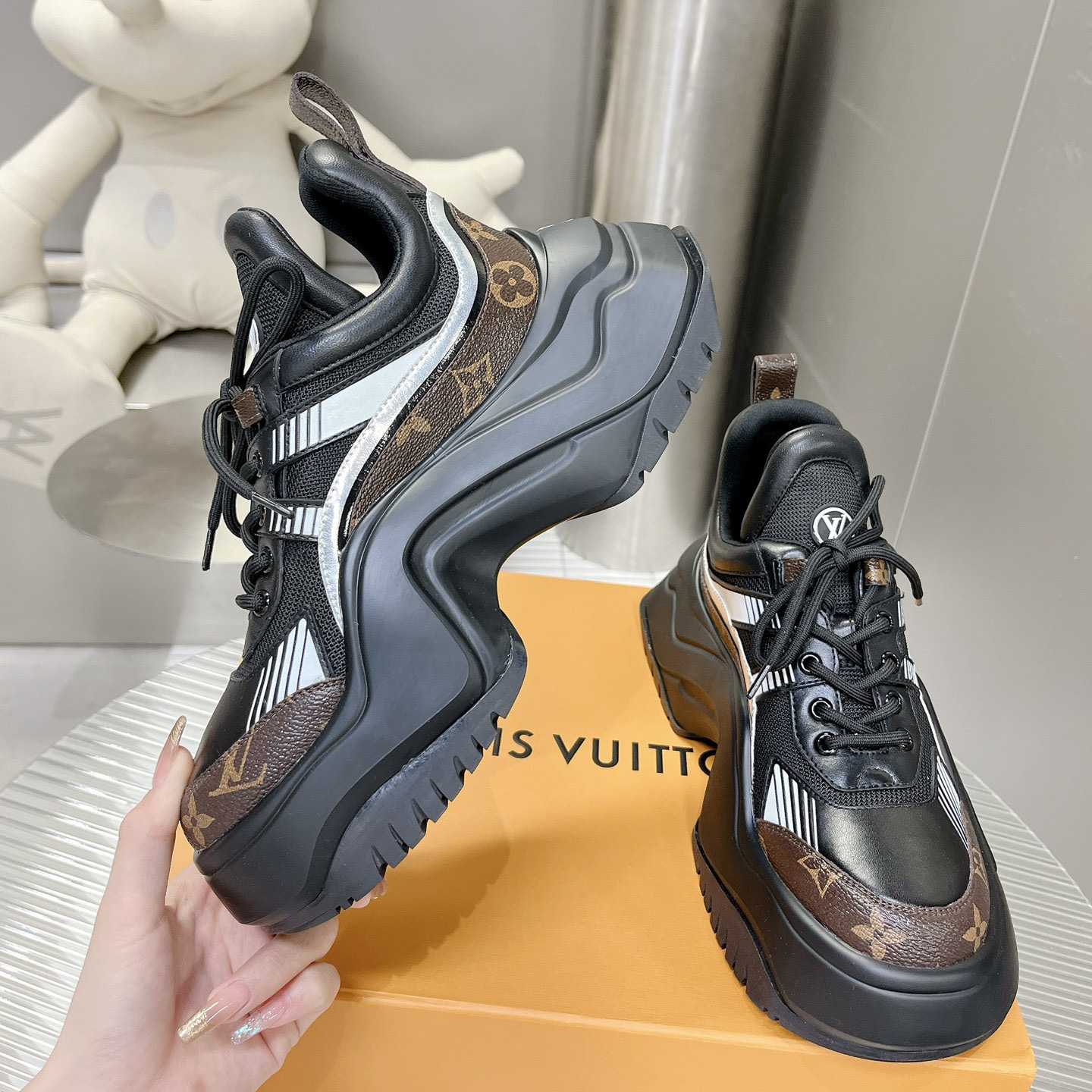 Louis Vuitton LV Archlight 2.0 Platform Sneaker    1ABIHC - FashionPlug