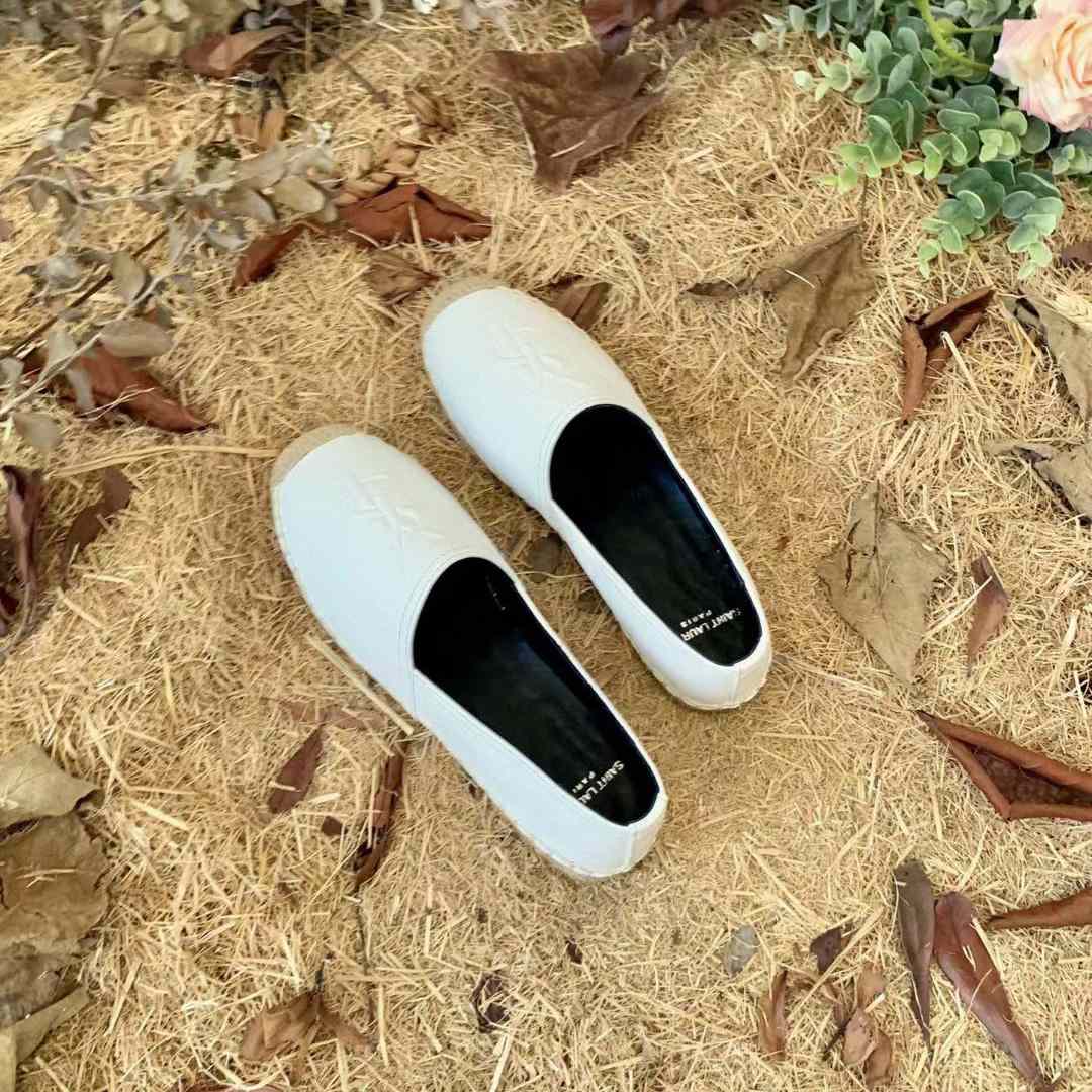 Saint Laurent Cassandre Espadrilles In Lambskin - FashionPlug