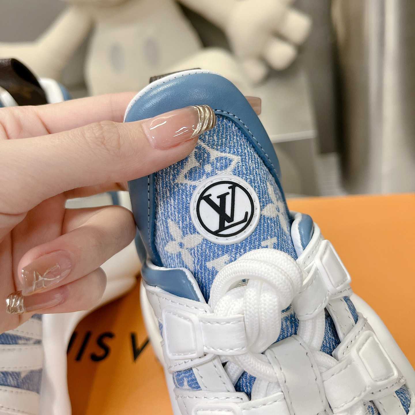 Louis Vuitton LV Archlight Sneaker     1AB30T - FashionPlug