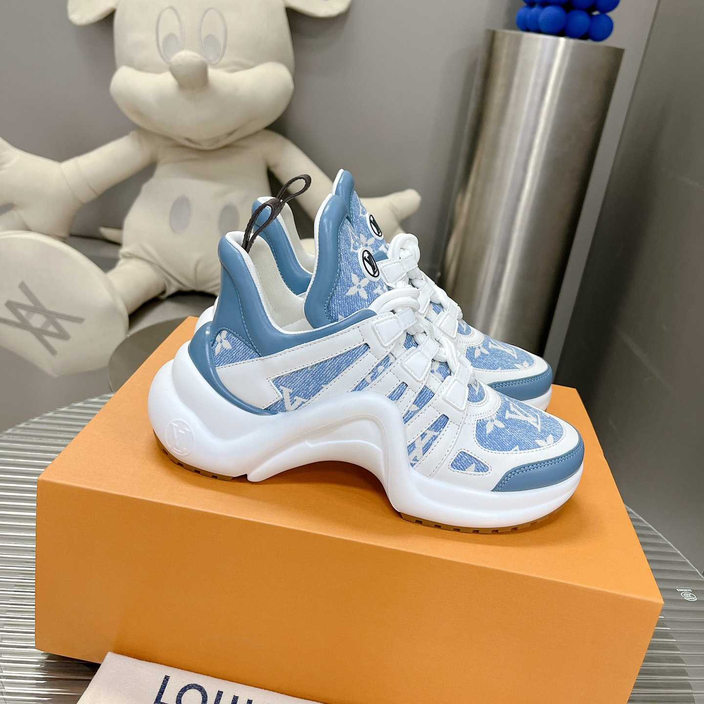 Louis Vuitton LV Archlight Sneaker     1AB30T - FashionPlug