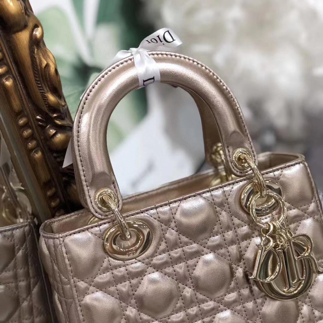 Dior Lady D-Joy Bag(20 x 16.5 x 8cm) - FashionPlug