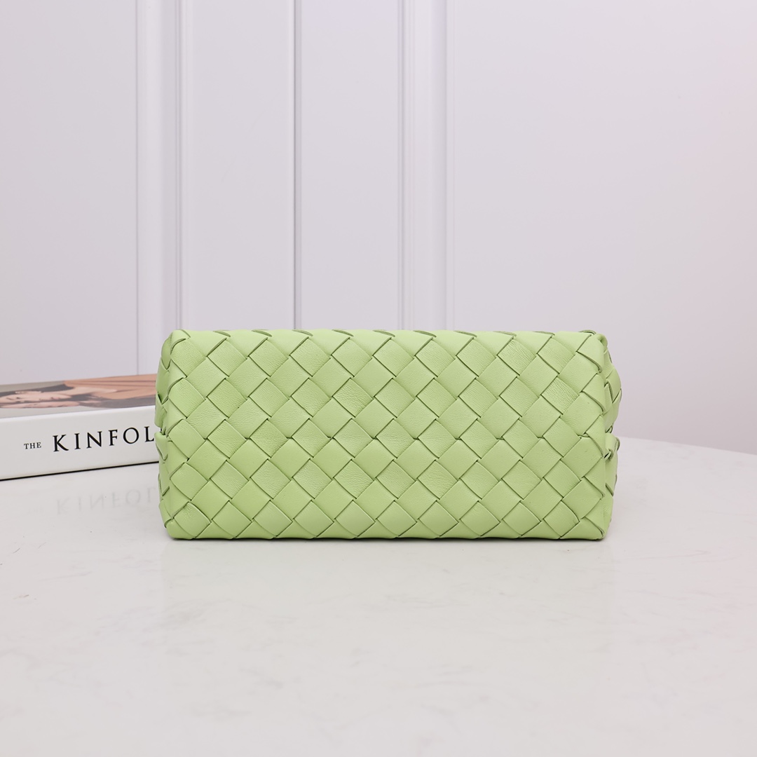 Bottega Veneta Small Andiamo - FashionPlug