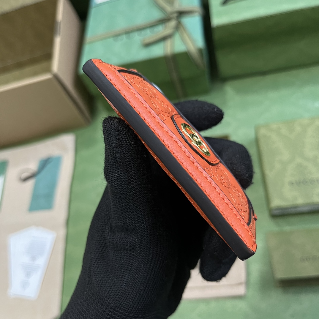 Gucci GG Matelasse Card Case - FashionPlug