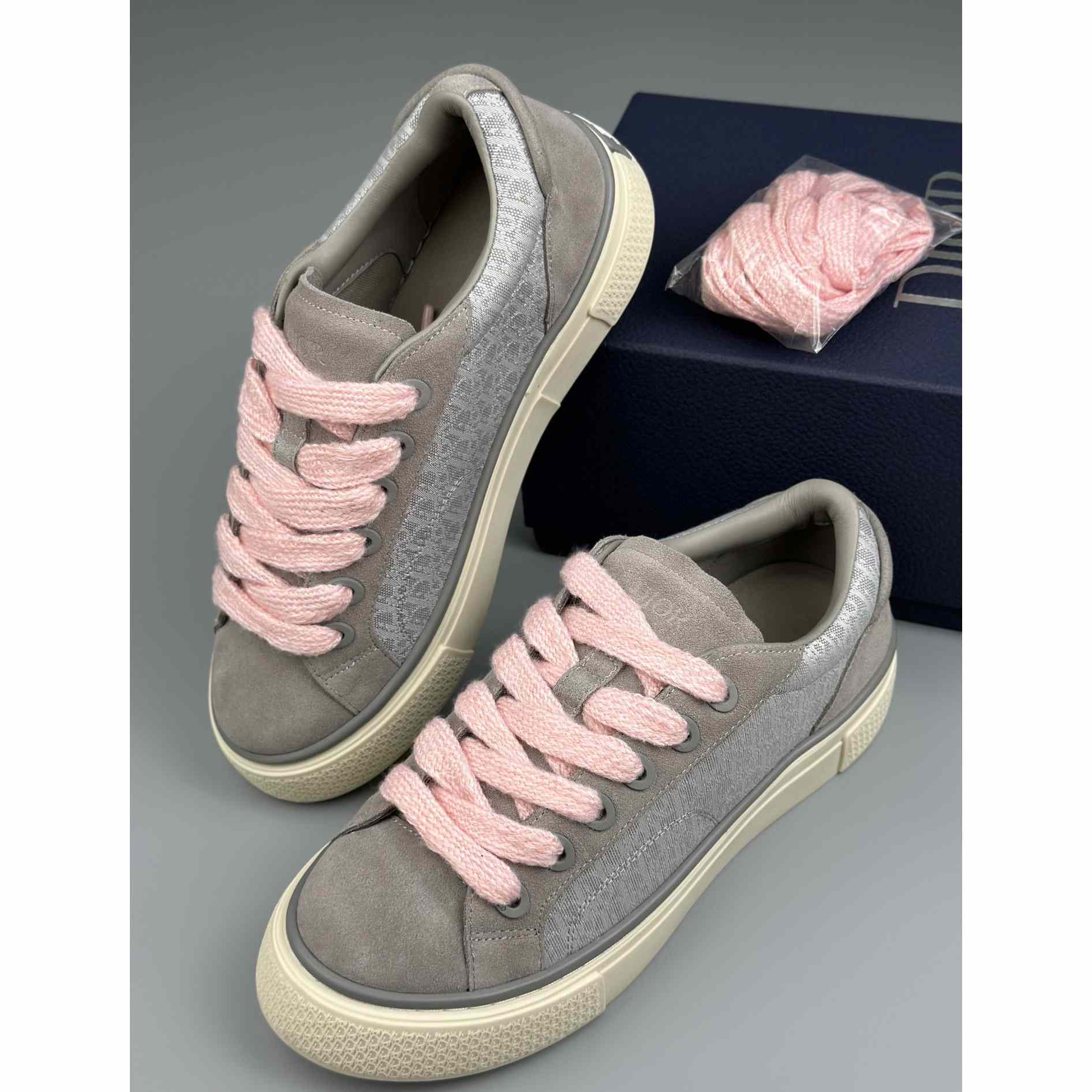 Dior B33 Sneaker  - FashionPlug