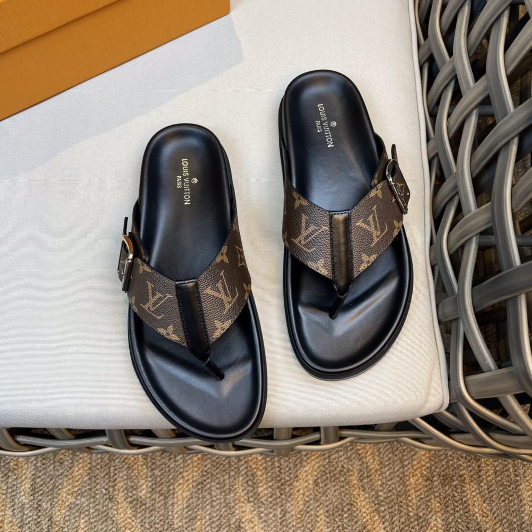 Louis Vuitton Flip Flops - FashionPlug