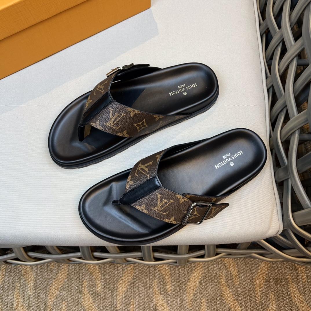 Louis Vuitton Flip Flops - FashionPlug