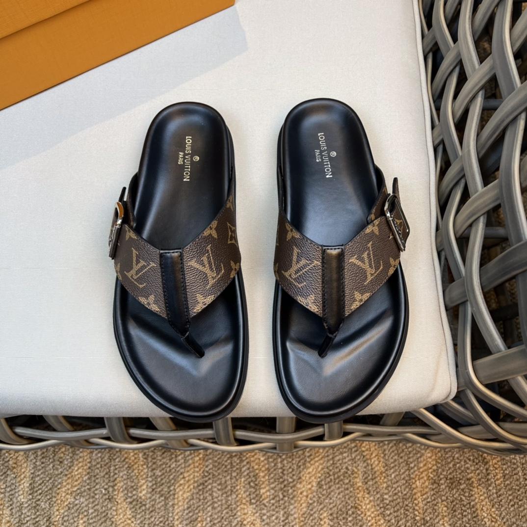 Louis Vuitton Flip Flops - FashionPlug