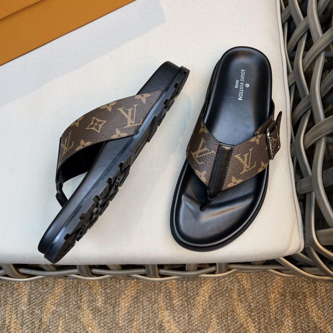 Louis Vuitton Flip Flops - FashionPlug
