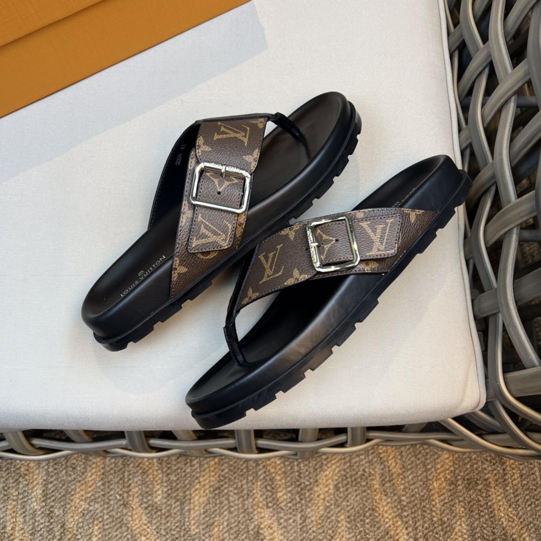 Louis Vuitton Flip Flops - FashionPlug