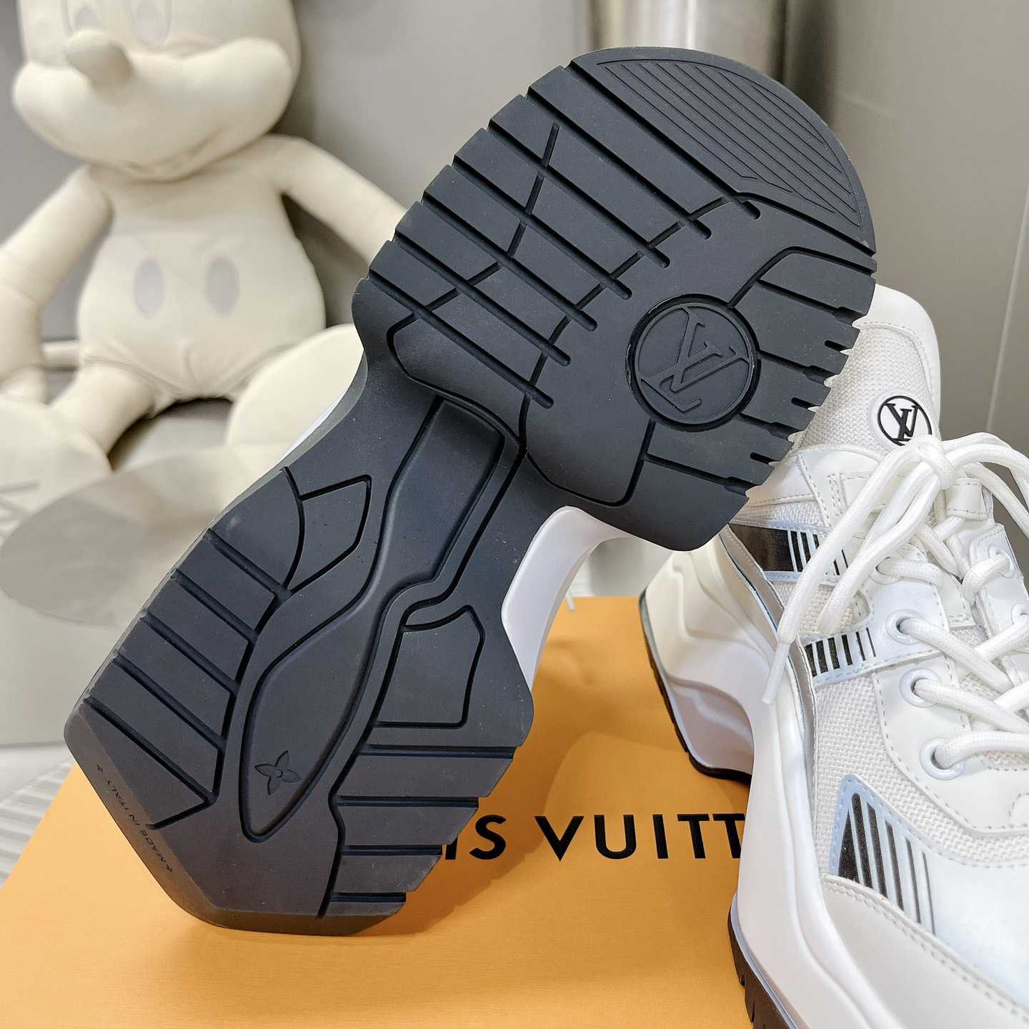 Louis Vuitton LV Archlight 2.0 Platform Sneaker    1ABI0L - FashionPlug