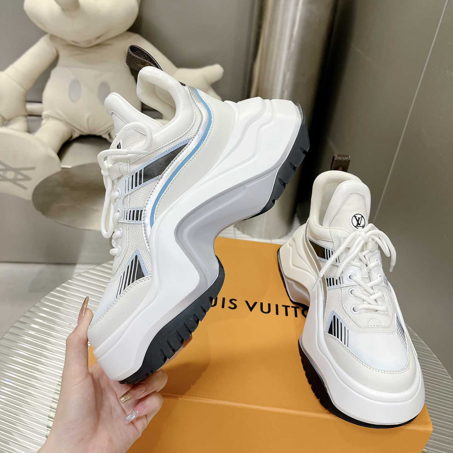Louis Vuitton LV Archlight 2.0 Platform Sneaker    1ABI0L - FashionPlug