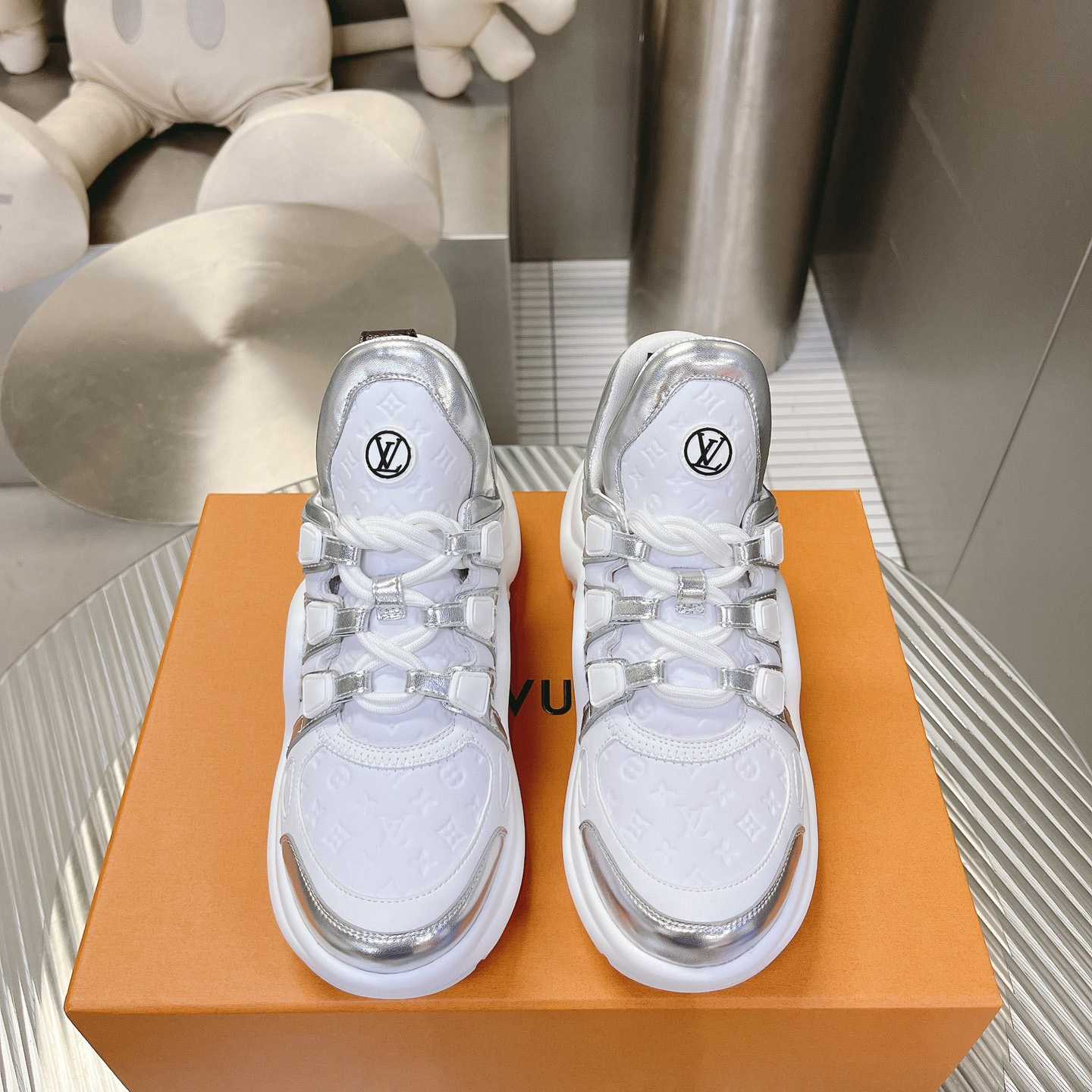 Louis Vuitton LV Archlight Sneaker     1ABVFN - FashionPlug
