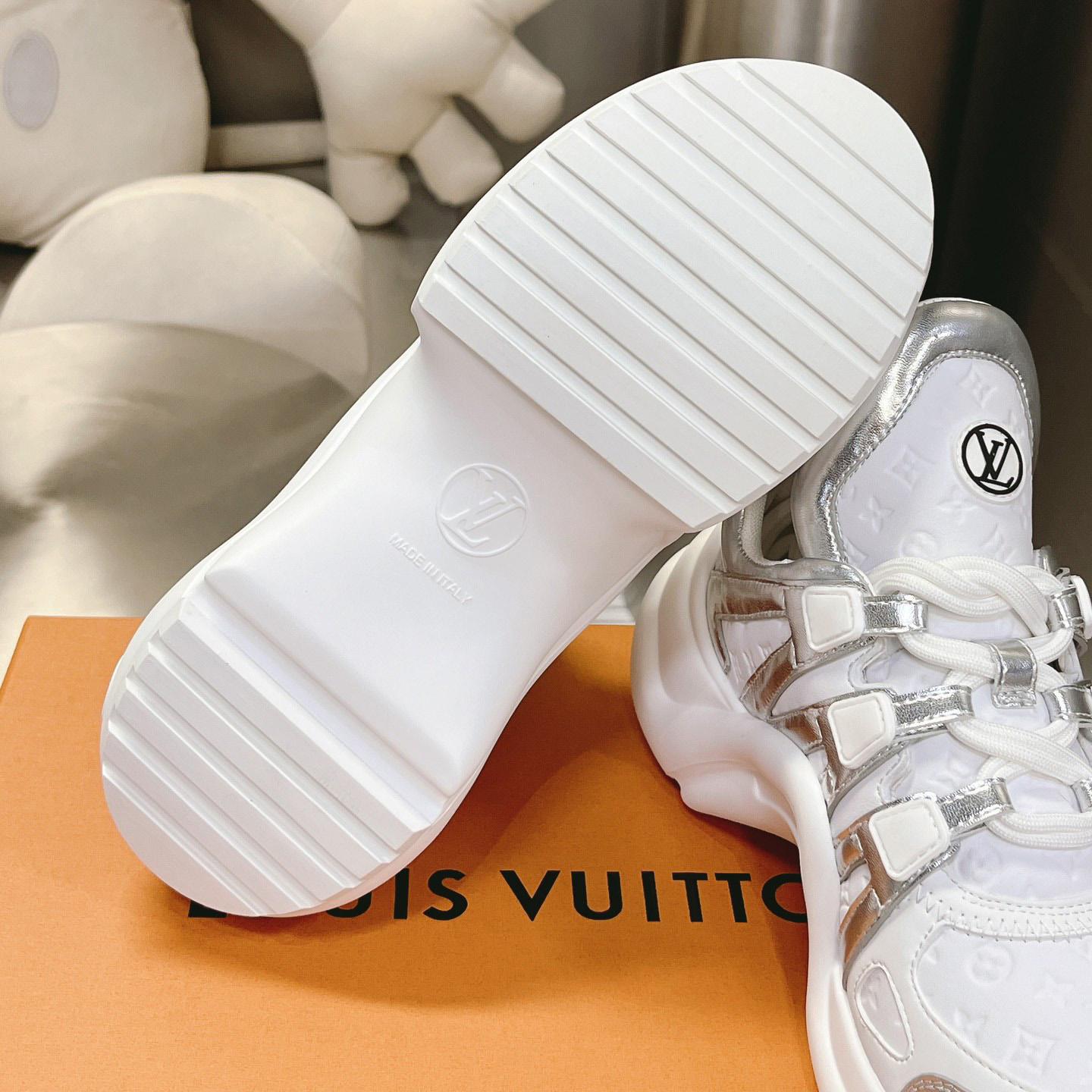 Louis Vuitton LV Archlight Sneaker     1ABVFN - FashionPlug