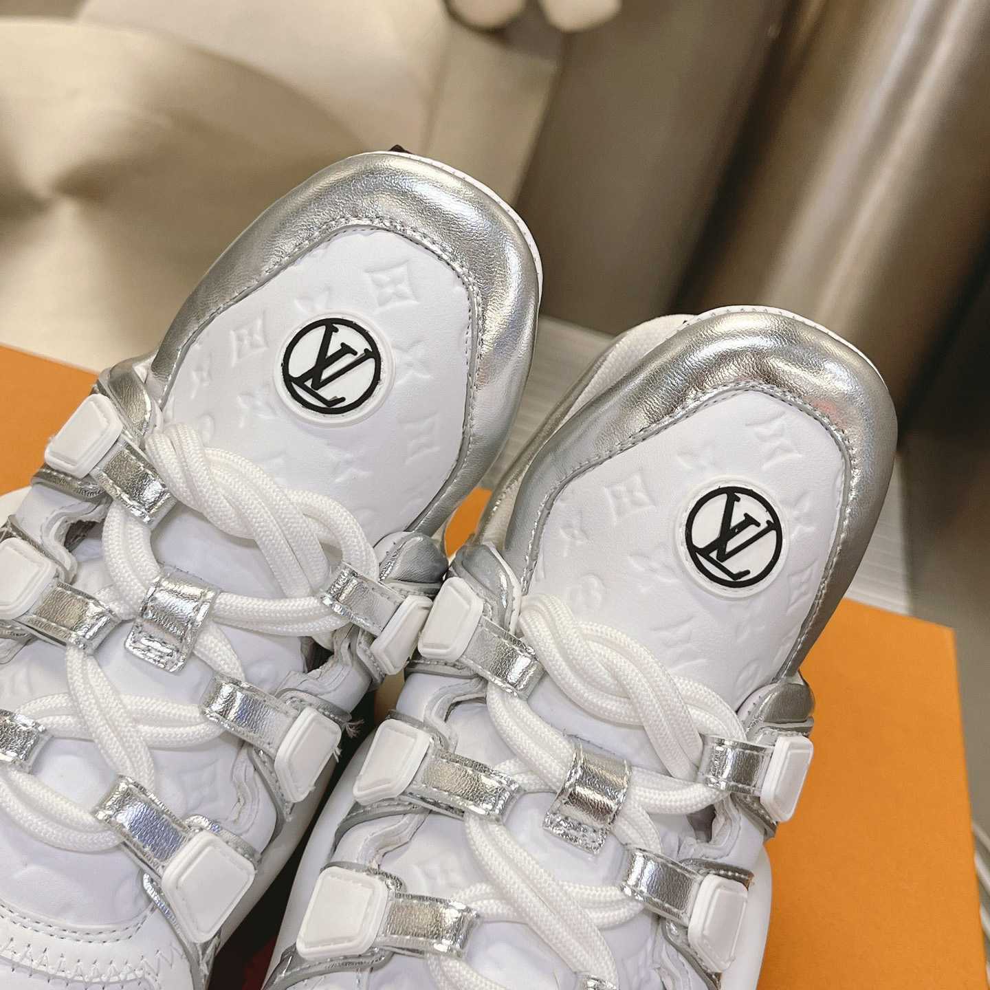 Louis Vuitton LV Archlight Sneaker     1ABVFN - FashionPlug
