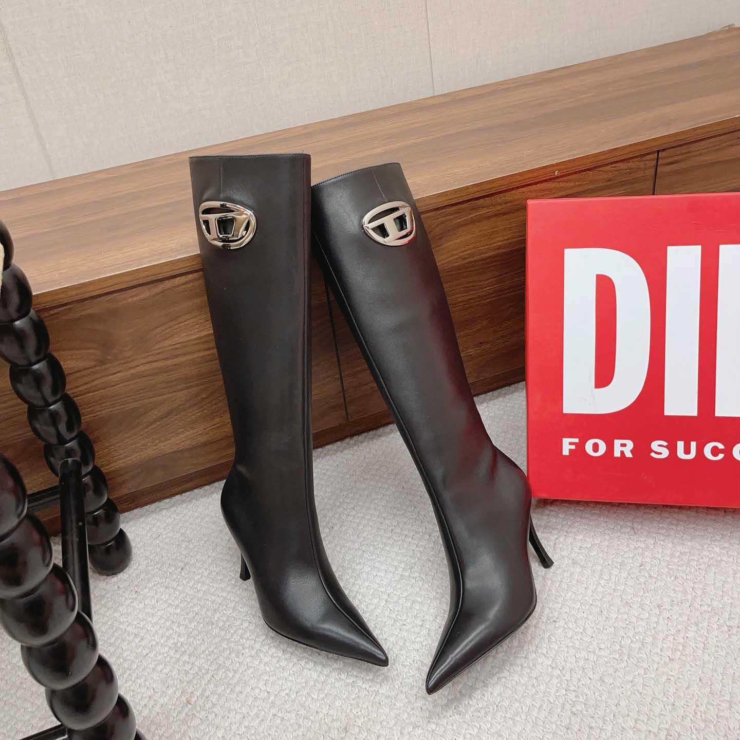 Diesel D-Venus HBT - Leather Boots With Oval D Plaque - FashionPlug