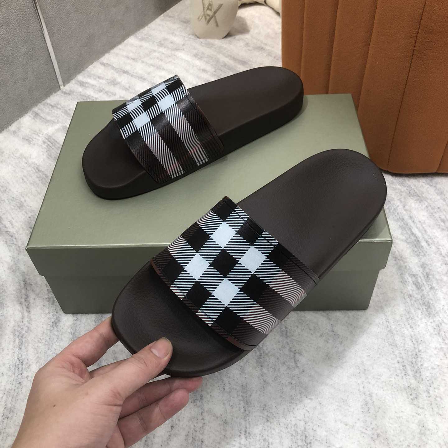 Burberry Check Print Slides - FashionPlug