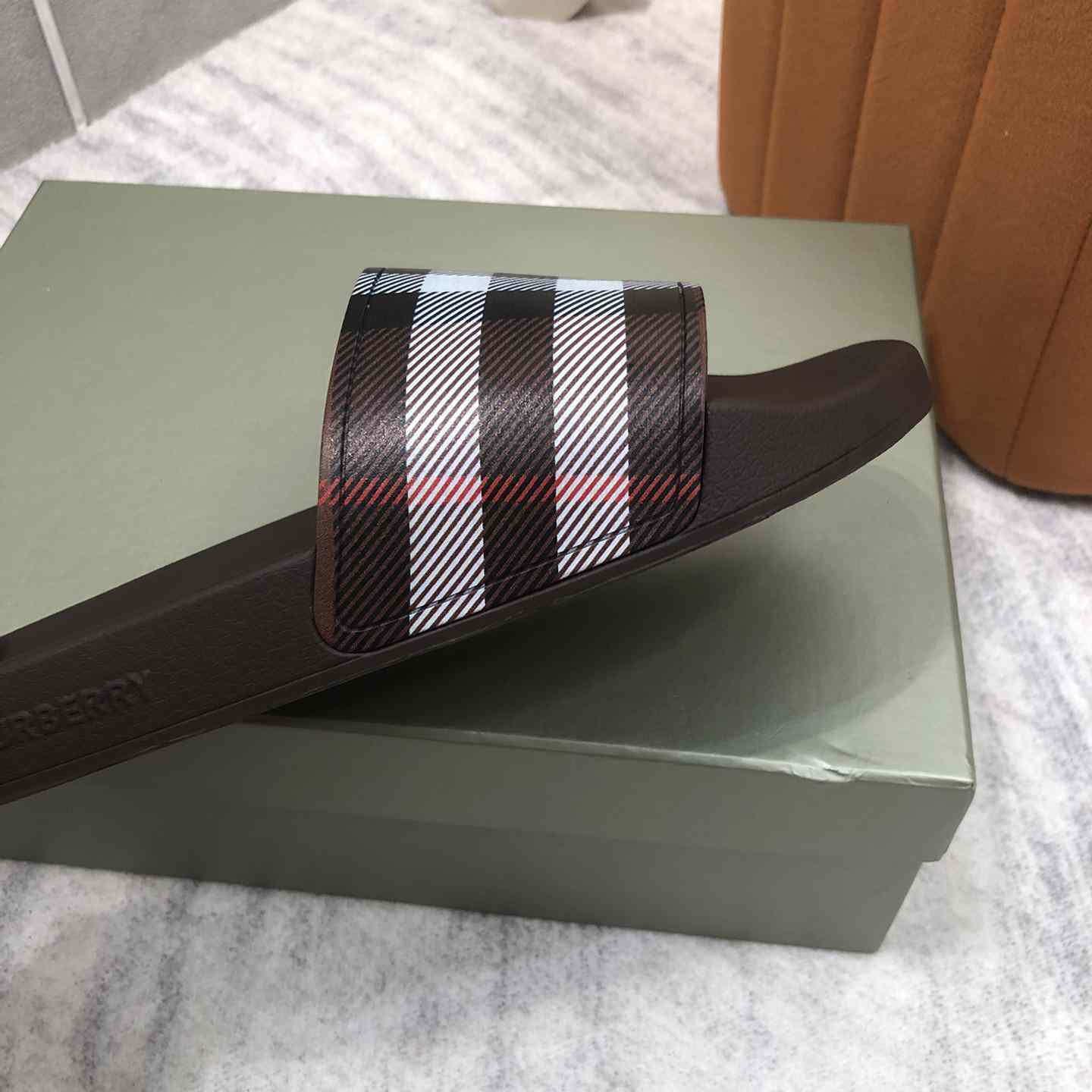 Burberry Check Print Slides - FashionPlug