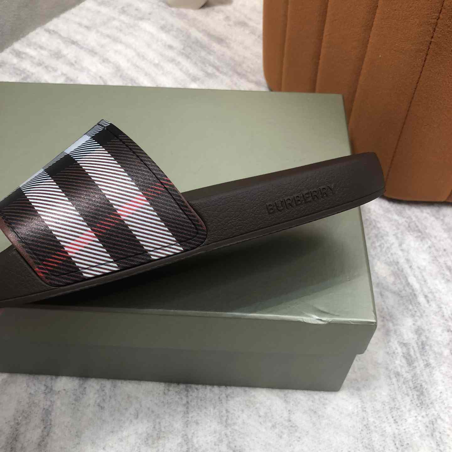 Burberry Check Print Slides - FashionPlug