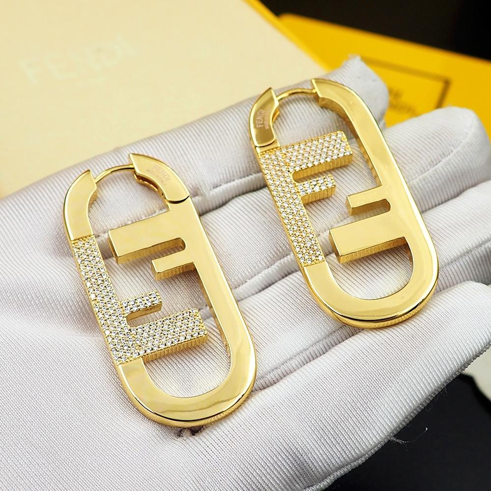 Fendi O’Lock Single Earring - FashionPlug
