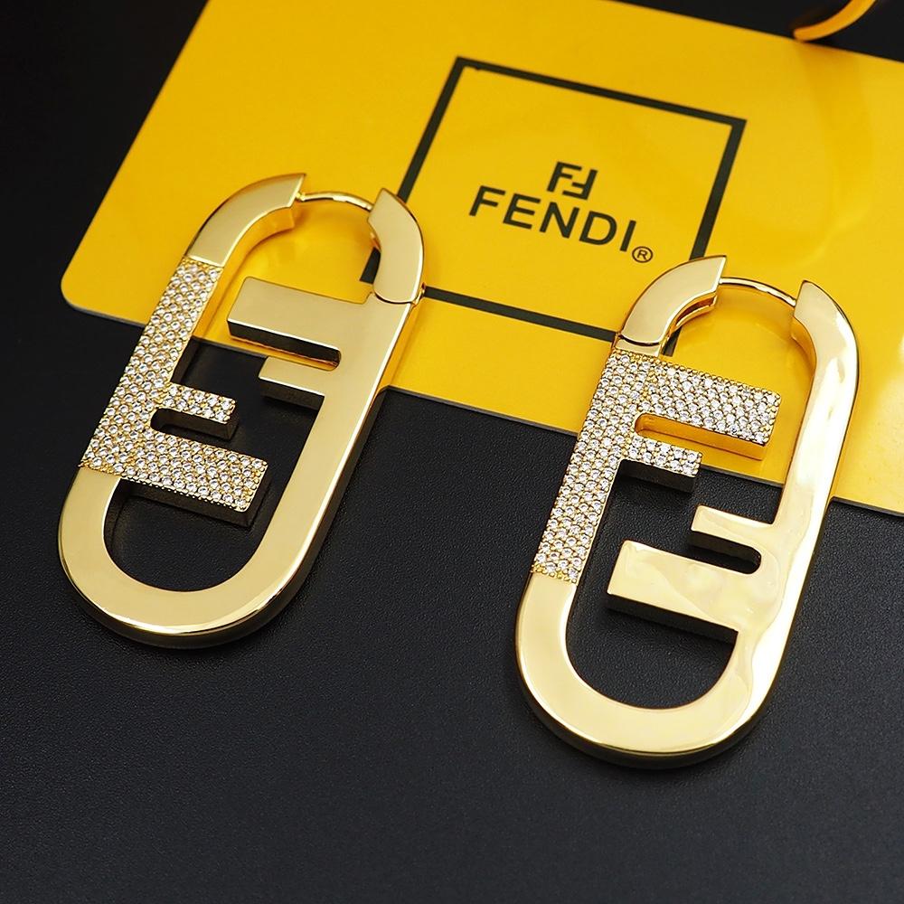 Fendi O’Lock Single Earring - FashionPlug