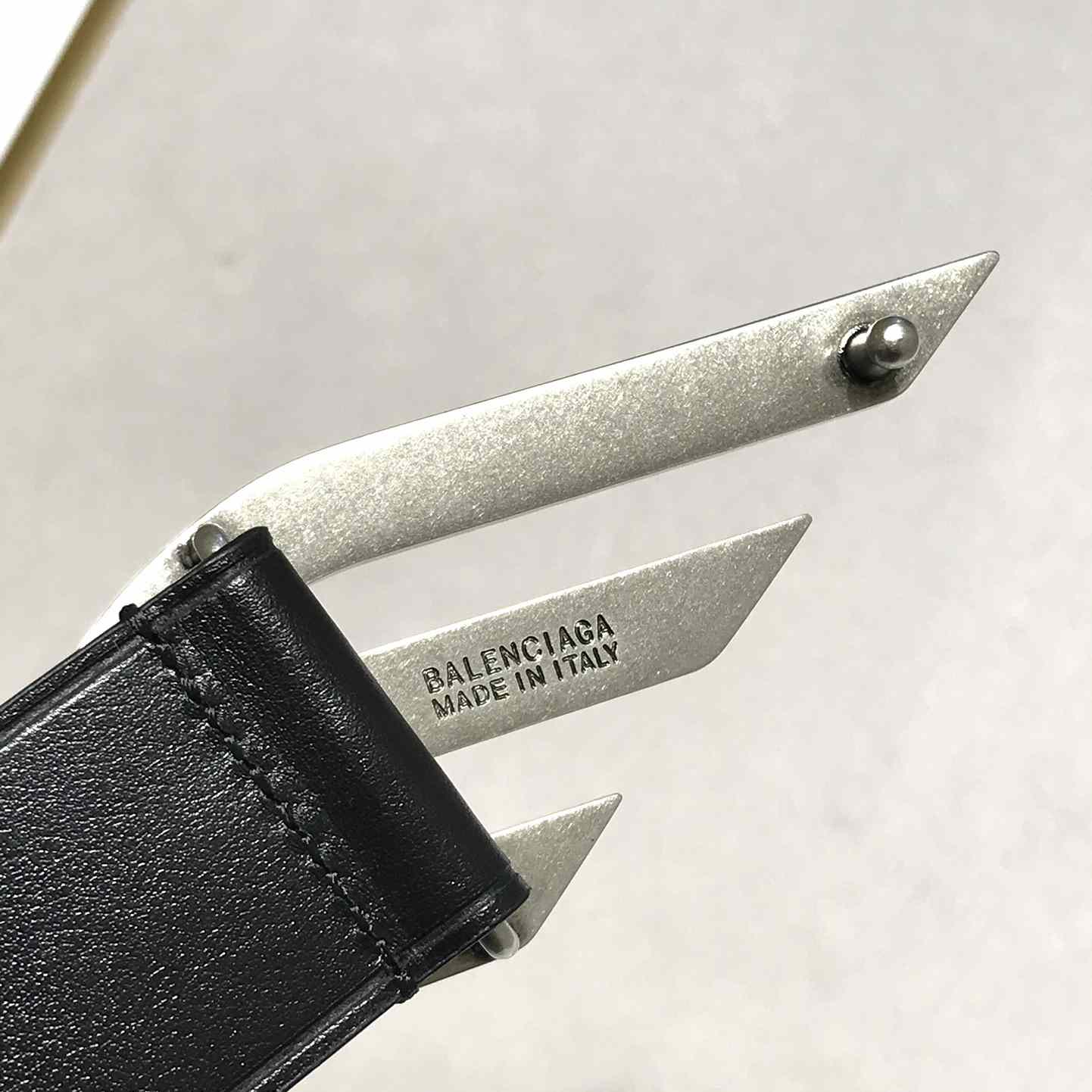 Balenciaga 3B Belt In Black  - FashionPlug