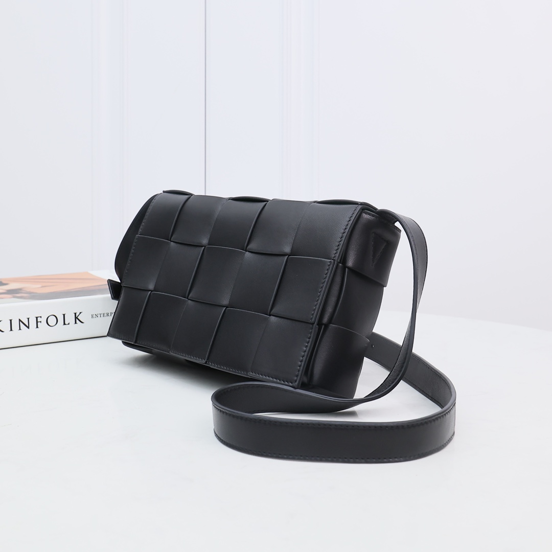Bottega Veneta Cassette - FashionPlug