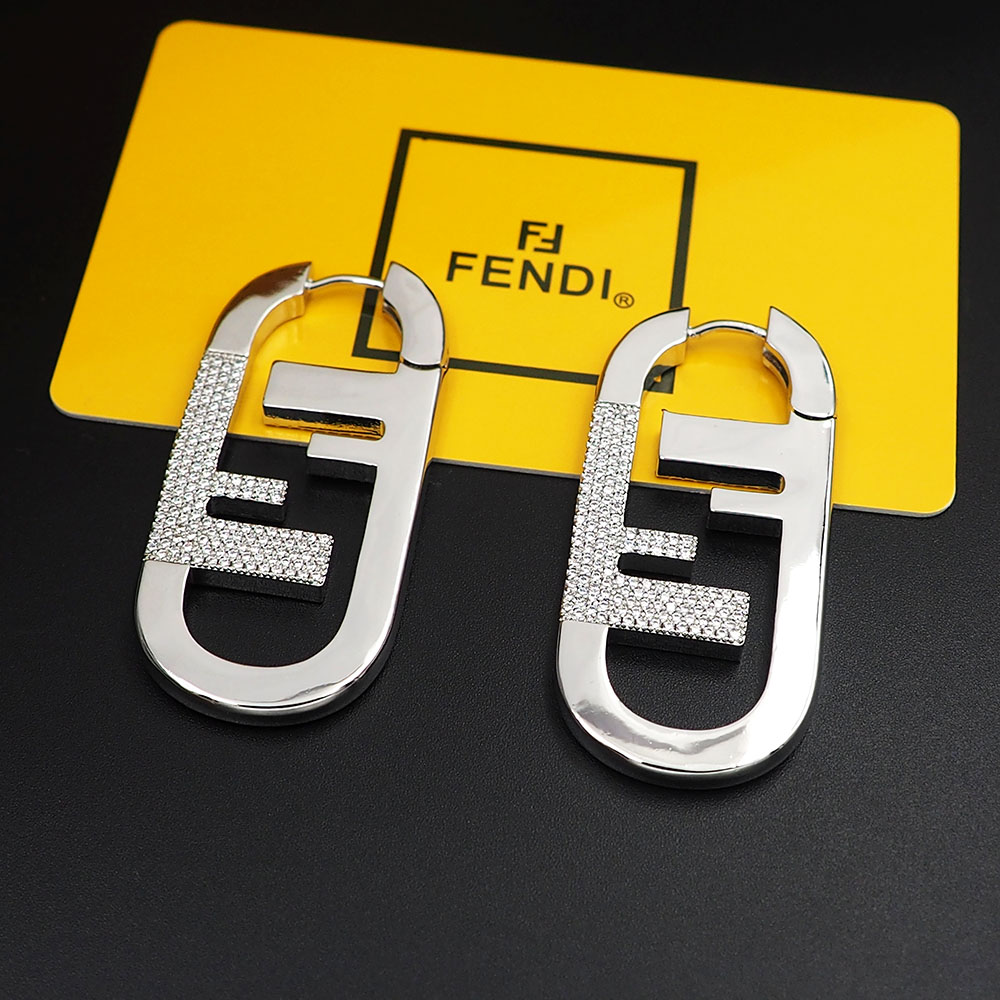 Fendi O’Lock Single Earring - FashionPlug