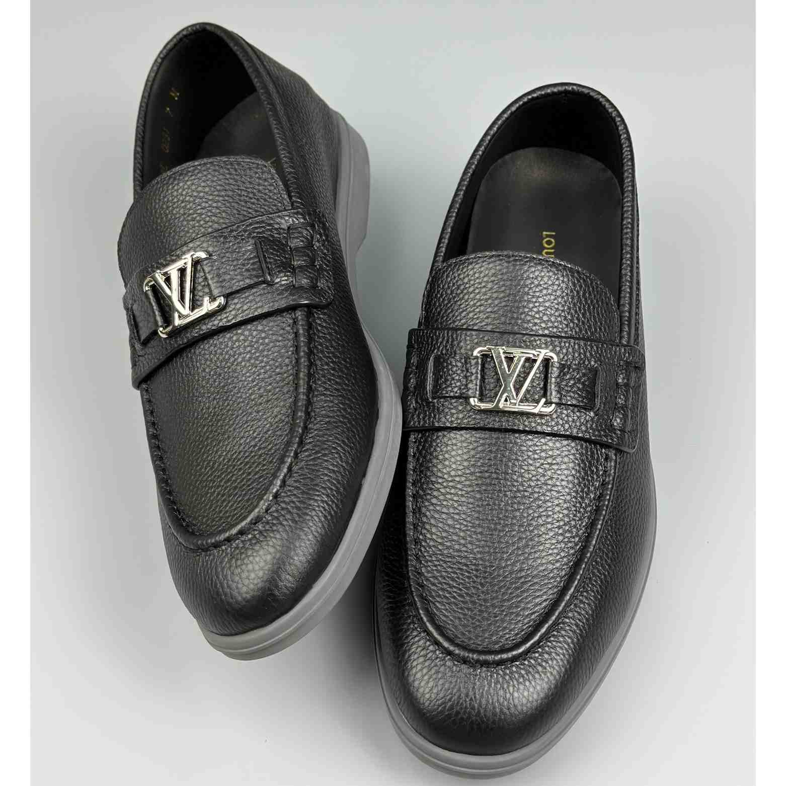 Louis Vuitton Estate Loafer    1A9Z6V - FashionPlug