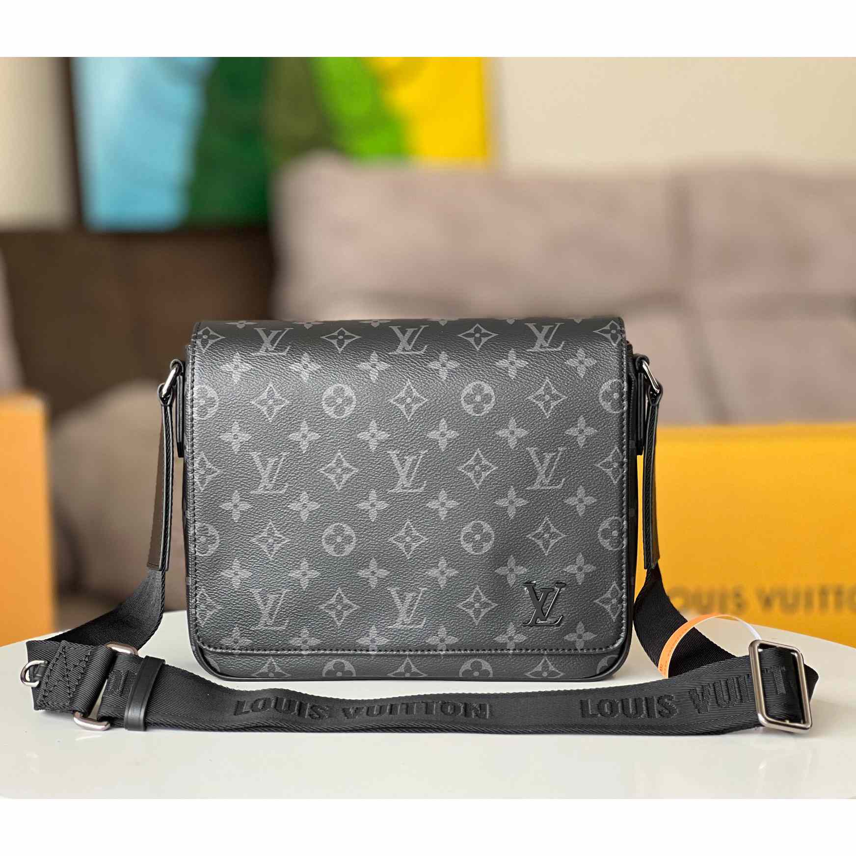 Louis Vuitton District PM (26 x 20 x 7cm)   M46255 - FashionPlug