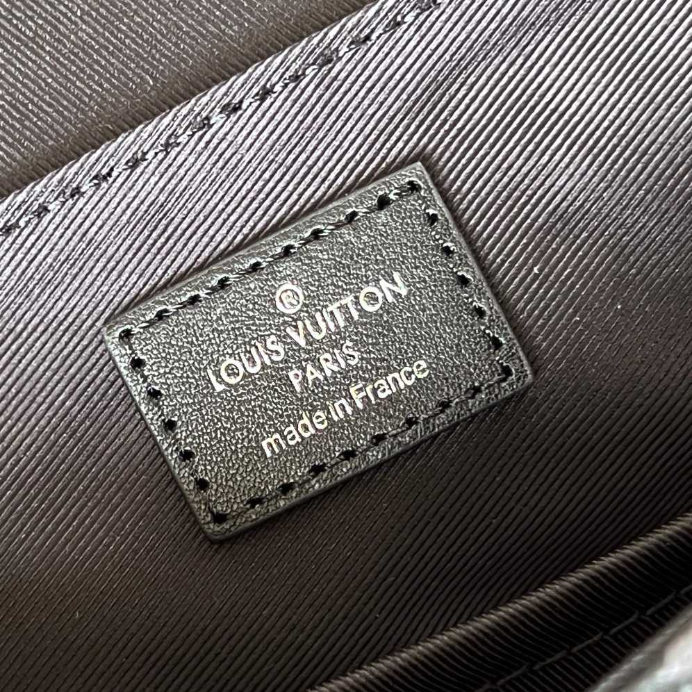 Louis Vuitton District PM (26 x 20 x 7cm)   M46255 - FashionPlug